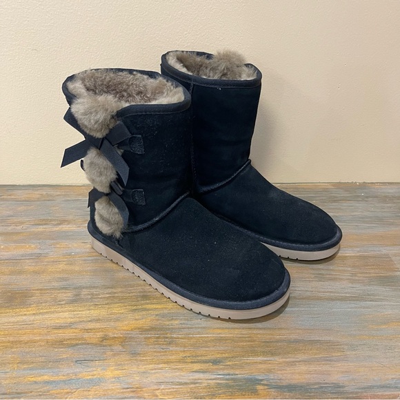 Koolaburra By Ugg Victoria Short Winter Boots Black Suede Bows Womens 7 - Picture 1 of 8